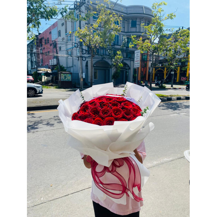 50 or 100 Roses Scarlett O’Hara” Bouquet – Luxurious Floral Arrangement — unique bouquets for any occasion