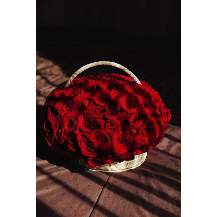 50 or 100 Red Roses in a Basket Magnifique” – Romantic Flower Bouquet — luxury bouquets to your taste
