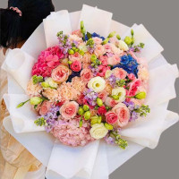Mixed Beauty” – Hydrangeas, Roses, Lisianthuses, Carnations and Matthiolas