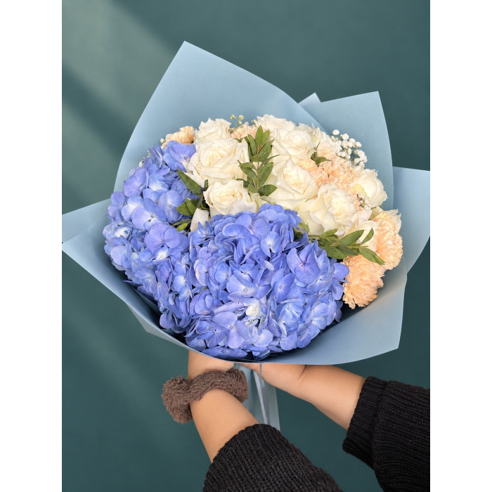 Renaissance” Bridal Flower Mix Bouquet – Elegant Wedding Flowers — luxury bouquets for any occasion