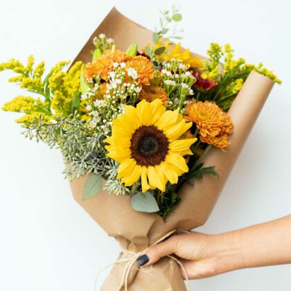 Order Bouquet Of Sunny Flowers